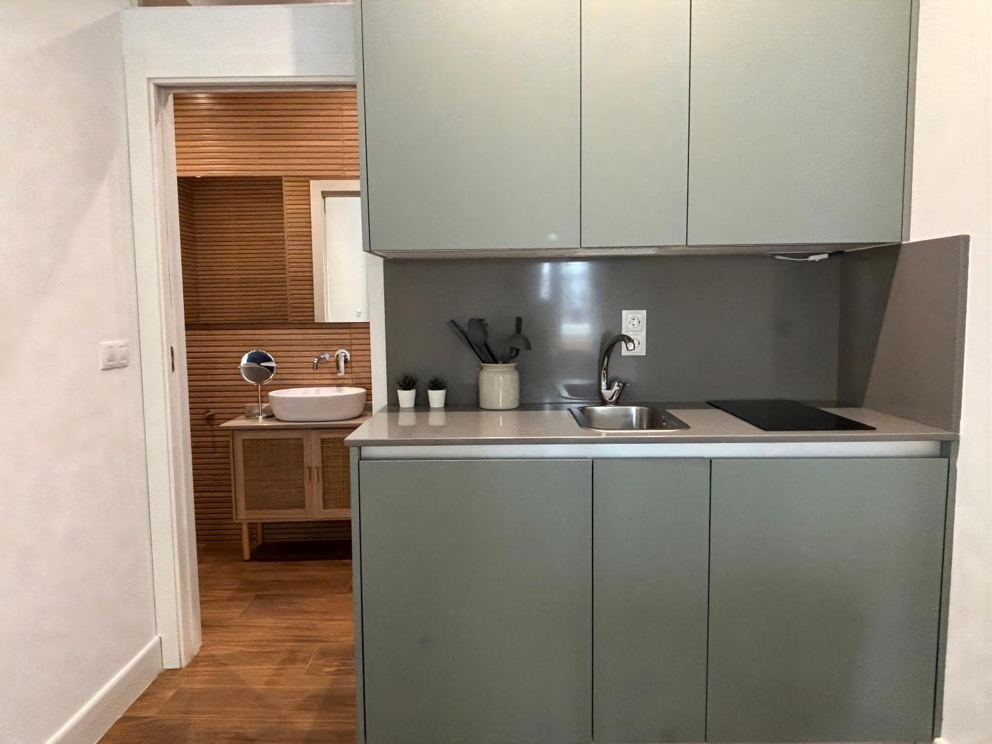Eva Recommends Lineros Apartment